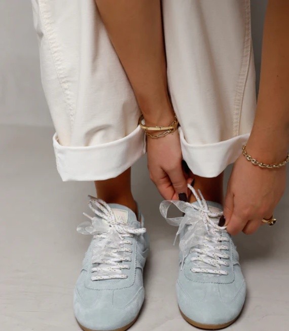 Achetez les chaussures VIA VAI en ligne chez RIGI. Achetez les chaussures VIA VAI en ligne chez RIGI.