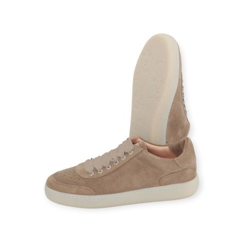 AGL Chewy Lace Up sneaker in beige suède voor dames. AGL Chewy Lace Up sneaker in beige suède voor dames.