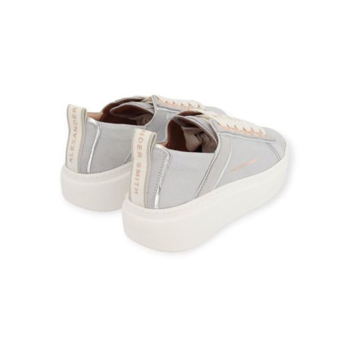 Alexander Smith Wembley High dames sneaker in het licht grijs suede. Alexander Smith Wembley High dames sneaker in het licht grijs suede.