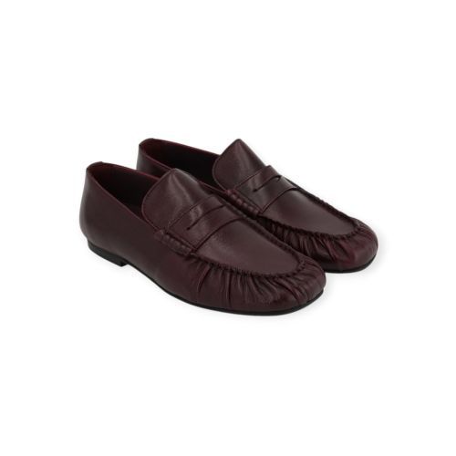 Alohas Aven Rift mocassin in bordeaux burgundy voor dames.
