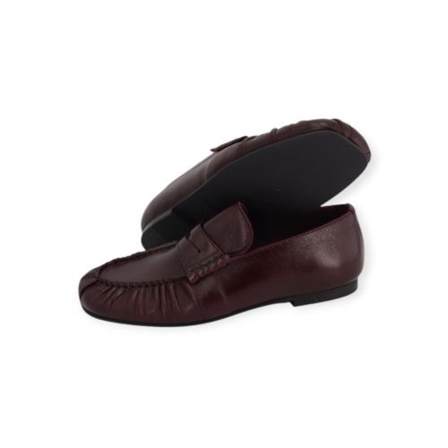 Alohas Aven Rift mocassin in bordeaux burgundy voor dames.
