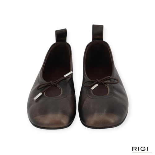 Alohas Rosalind Brushed S101318-01 Ballerina voor dames in bruin brushed leer. Alohas Rosalind Brushed S101318-01 Ballerina voor dames in bruin brushed leer.