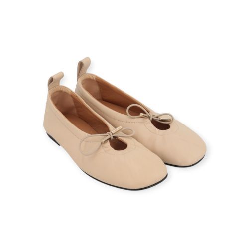 Alohas rosalind dames ballerina in off wit leer.