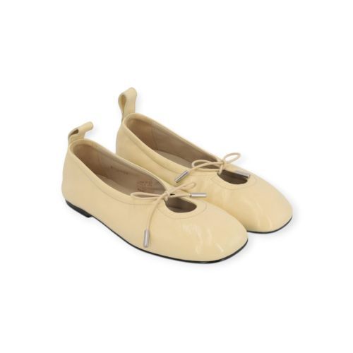 Alohas rosalind dames ballerina in licht geel leer.