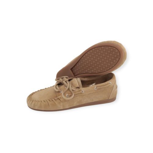 Alohas Rowan mocassin in beige suède voor dames.