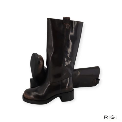 Alohas Sajan Vintage S100550-02 laars in bruin leer voor dames. Alohas Sajan Vintage S100550-02 laars in bruin leer voor dames.