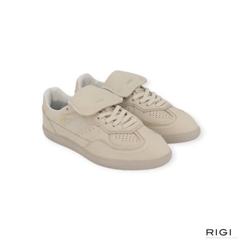 Alohas Tb. 490 Club S100724-02 sneaker in beige leer voor dames. Alohas Tb. 490 Club S100724-02 sneaker in beige leer voor dames.