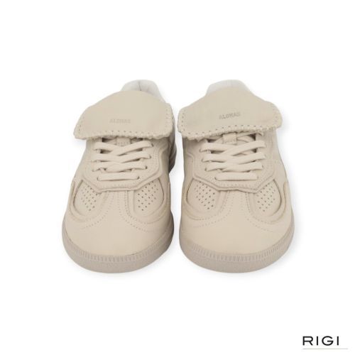 Alohas Tb. 490 Club S100724-02 sneaker in beige leer voor dames. Alohas Tb. 490 Club S100724-02 sneaker in beige leer voor dames.