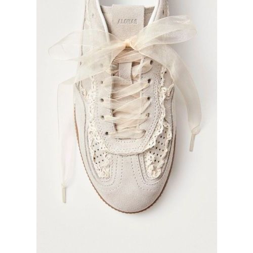 Aholas tb 490 Crochet dames sneaker in off wit suede leer.