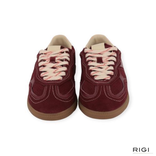 Alohas Tb.490 Rife S100471-34 sneaker in bordeaux suède voor dames. Alohas Tb.490 Rife S100471-34 sneaker in bordeaux suède voor dames.