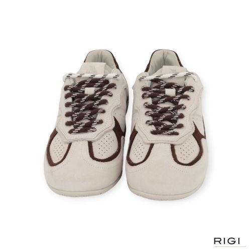 Alohas Tb.91 S101114-02 sneaker in beige suède voor dames. Alohas Tb.91 S101114-02 sneaker in beige suède voor dames.