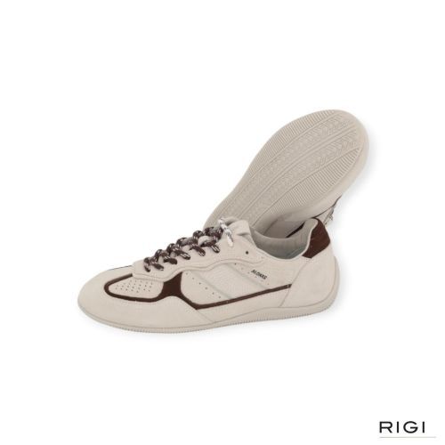 Alohas Tb.91 S101114-02 sneaker in beige suède voor dames. Alohas Tb.91 S101114-02 sneaker in beige suède voor dames.