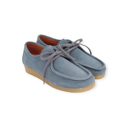 Belang dames veterschoen in licht blauw suede. Belang dames veterschoen in licht blauw suede.