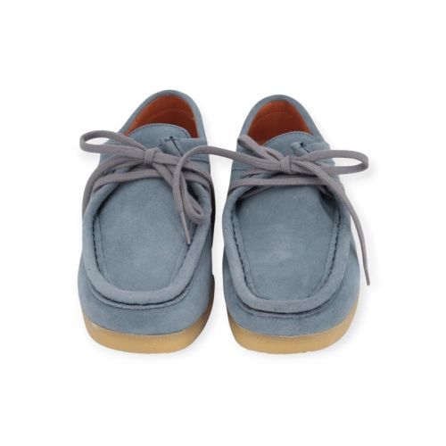 Belang dames veterschoen in licht blauw suede. Belang dames veterschoen in licht blauw suede.