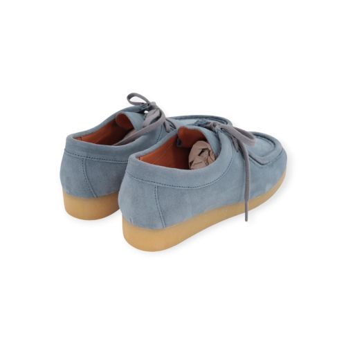 Belang dames veterschoen in licht blauw suede. Belang dames veterschoen in licht blauw suede.