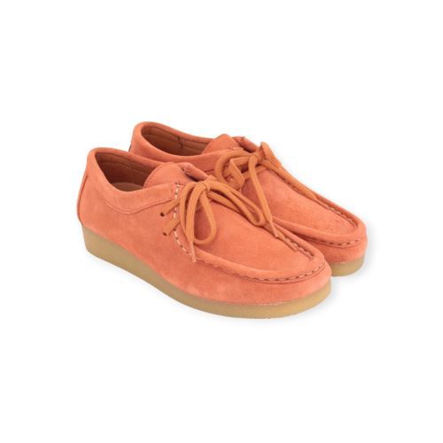 Belang dames veterschoen in oranje suede. Belang dames veterschoen in oranje suede.
