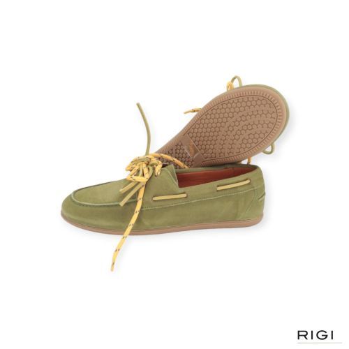 Belang dames mocassin / bootschoen in groen suede leer. Belang dames mocassin / bootschoen in groen suede leer.
