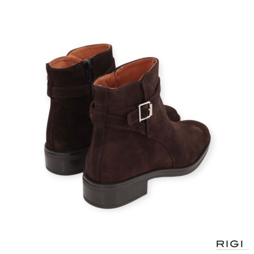 Belang BLG86 enkellaars 08541 in bruin suède voor dames. Belang BLG86 enkellaars 08541 in bruin suède voor dames.