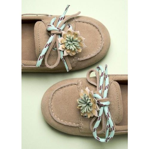 Bibi Lou Tana mocassin, bootschoen voor dames in zand suède. 