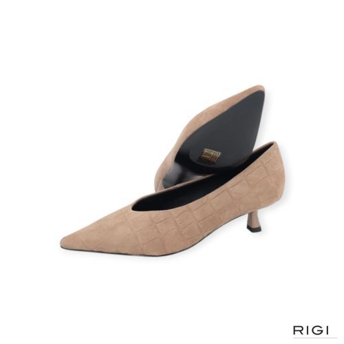 Bibi Lou Tiare dames pump in taupe suede. Bibi Lou Tiare dames pump in taupe suede.