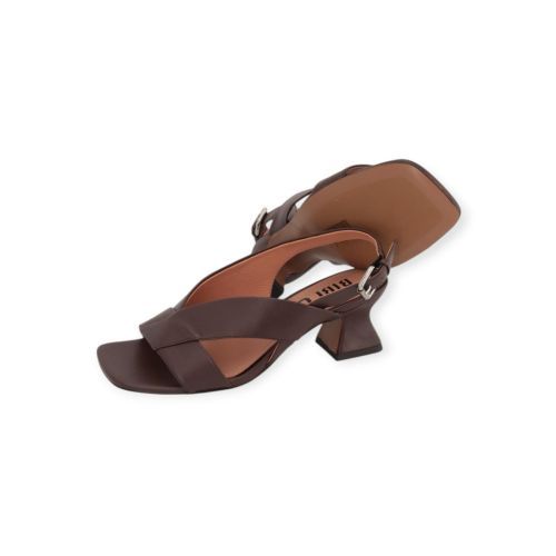 Bibi Lou Zia sandaal voor dames in bruin leer voor dames. Bibi Lou Zia sandaal voor dames in bruin leer voor dames.