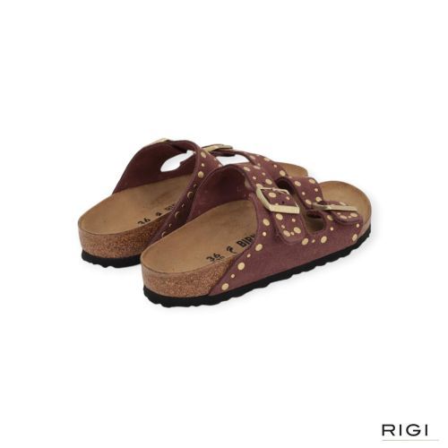 Birkenstock Arizona Rivet Border slipper in roze “pepper” suède met studs voor dames. 