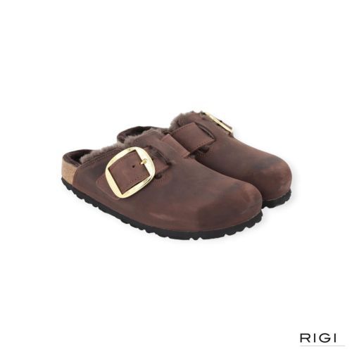 Birkenstock Boston Big Buckle Shearling muil in bruin, habana nubuck voor dames. Birkenstock Boston Big Buckle Shearling muil in bruin, habana nubuck voor dames.