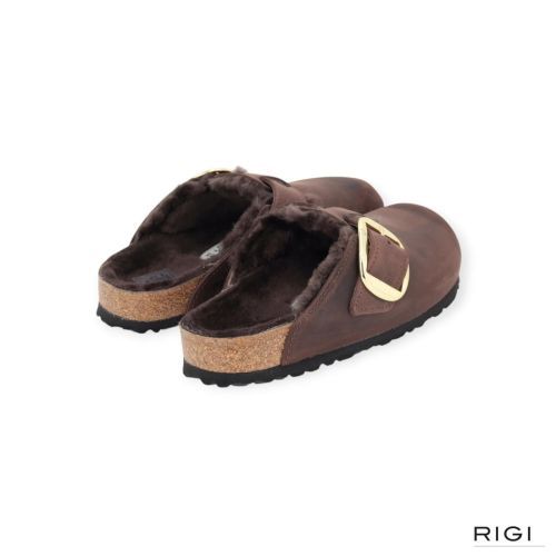 Birkenstock Boston Big Buckle Shearling muil in bruin, habana nubuck voor dames. Birkenstock Boston Big Buckle Shearling muil in bruin, habana nubuck voor dames.