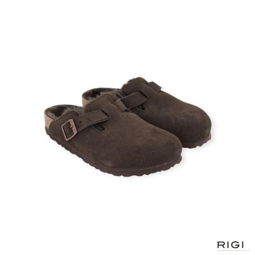 Birkenstock Boston VL Shearling muil in bruin, mocca suède voor dames. Birkenstock Boston VL Shearling muil in bruin, mocca suède voor dames.