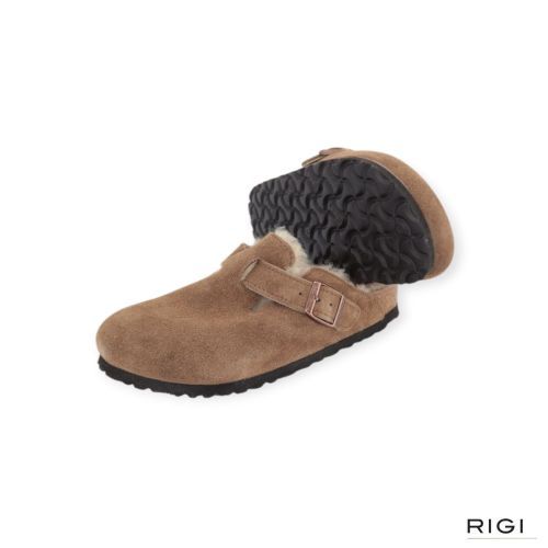 Birkenstock Boston VL Shearling muil in bruin, dark tea brown suède voor dames. Birkenstock Boston VL Shearling muil in bruin, dark tea brown suède voor dames.