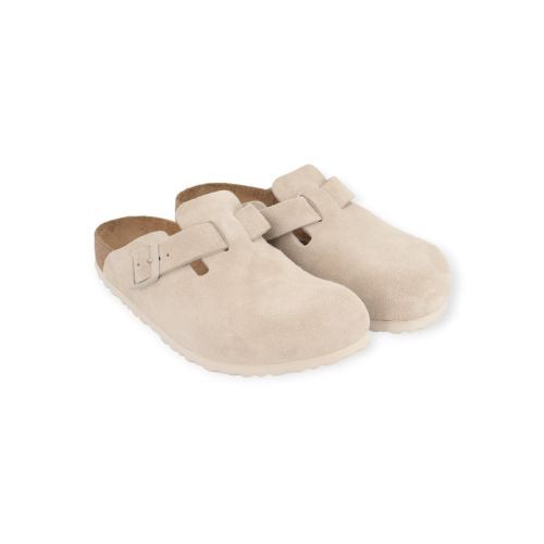 Birkenstock Boston voor dames in off wit suede. Birkenstock Boston voor dames in off wit suede.