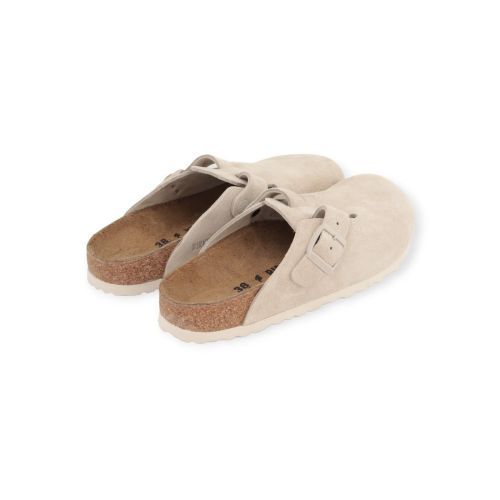 Birkenstock Boston voor dames in off wit suede. Birkenstock Boston voor dames in off wit suede.