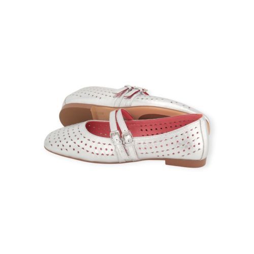 BlackRose Naples ballerina in zilver geperforeerd leer. 