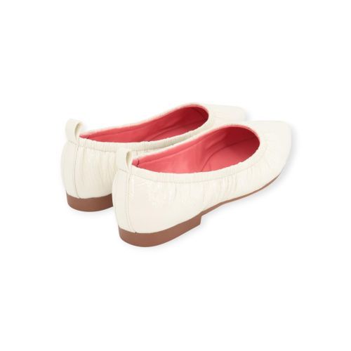 Blackrose Venice mocassin in offwit lakleer voor dames. 