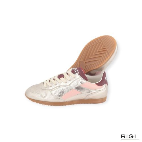 Sneaker Track van Boax in platino shining leer met roze voor dames. Sneaker Track van Boax in platino shining leer met roze voor dames.