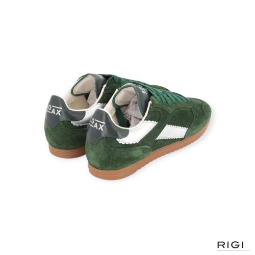 Sneaker Track van Boax in groen suède met zilver shining leer voor dames. Sneaker Track van Boax in groen suède met zilver shining leer voor dames.