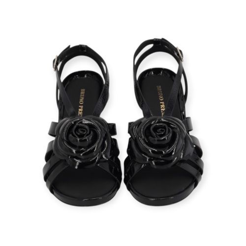 Bruno Premi dames sandaal in zwart lak leer op hak. 