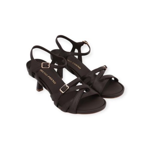 Bruno Premi dames sandaal in bruin leer op hak. 