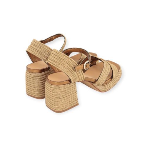 Castaner Vallita sandaal in goud voor dames. Castaner Vallita sandaal in goud voor dames.
