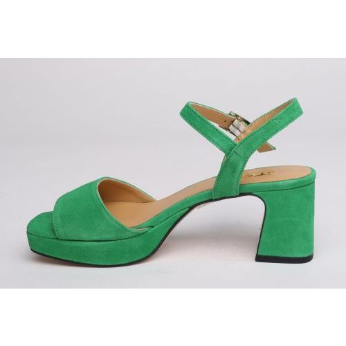 Catwalk dames sandaal in groen suede leer op plateau blokhak Nouchka.