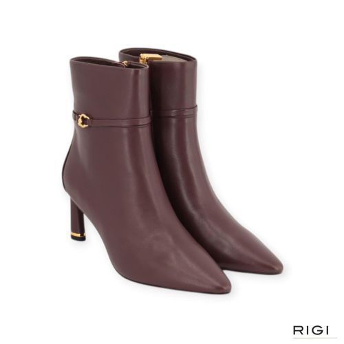 Coccinelle C-look enkellaars in bordeaux, berry leer voor dames. Coccinelle C-look enkellaars in bordeaux, berry leer voor dames.
