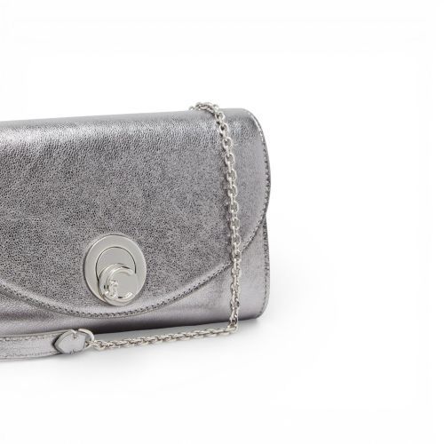 Coccinelle Nikla Smooth clutch in zilver leer voor dames. Coccinelle Nikla Smooth clutch in zilver leer voor dames.