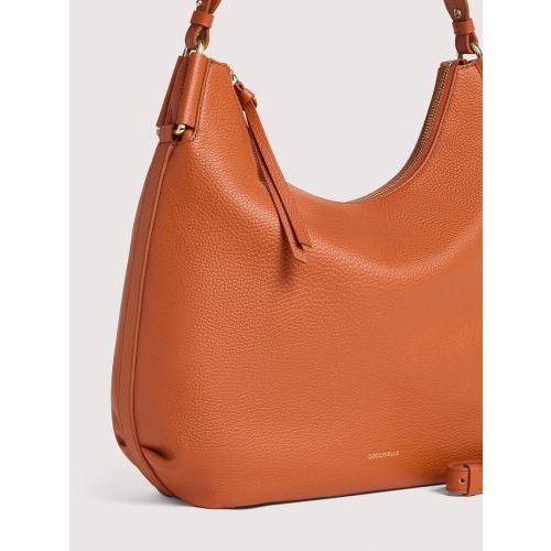 Hand-en schoudertas Coccinelle Rebekka voor dames in cognac crab leer. 