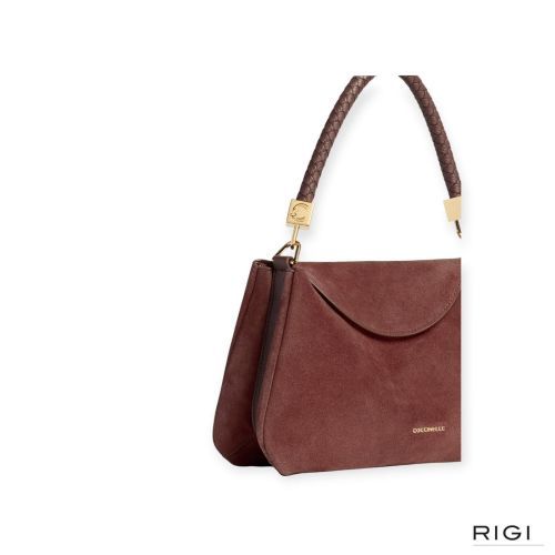 Coccinelle Tiggy Small E1VCL180201 crossbody in bordeaux, berry suède voor dames. Coccinelle Tiggy Small E1VCL180201 crossbody in bordeaux, berry suède voor dames.