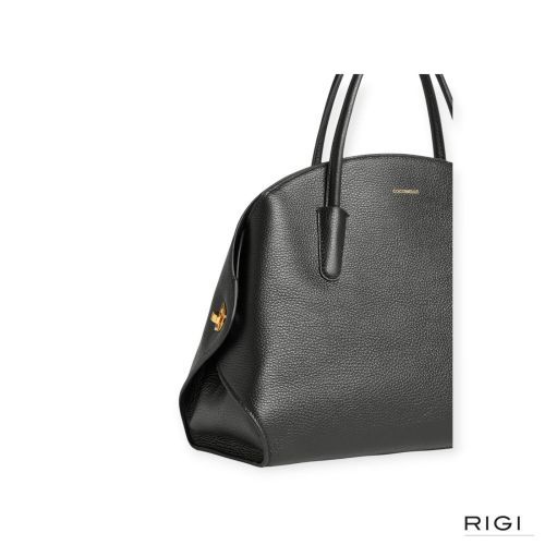 Coccinelle Tylde Soft E1V7N180201 handtas in zwart, noir gekorreld leer voor dames. Coccinelle Tylde Soft E1V7N180201 handtas in zwart, noir gekorreld leer voor dames.