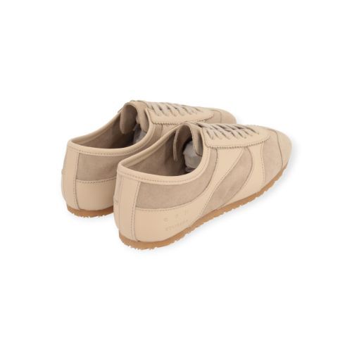 Copenhagen, CPH717 sneaker in zand suède voor dames. 
