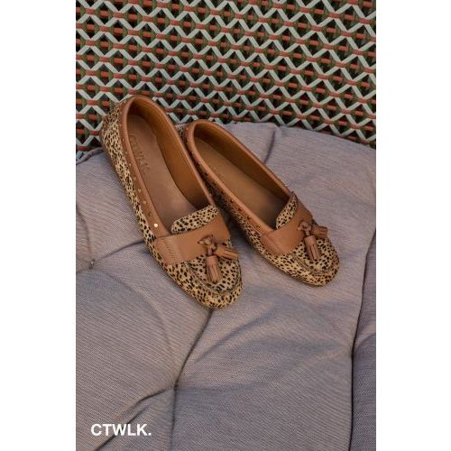 Ctwlk Catwalk Gilroy dames mocassin in het leopard print pony. Ctwlk Catwalk Gilroy dames mocassin in het leopard print pony.
