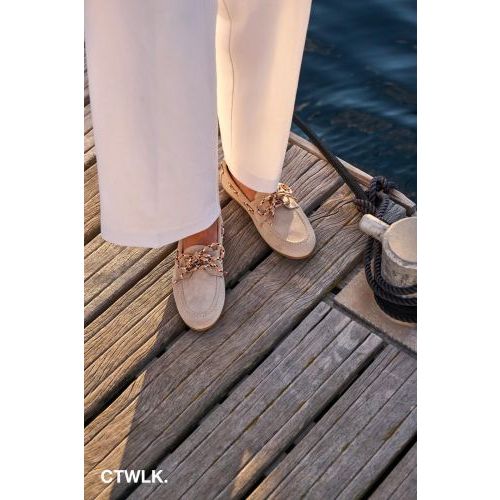 CTWLK Catwalk Giraf dames mocassin in het zand suede.