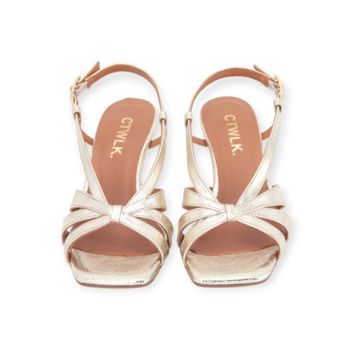 CTWLK Rianne F8 sandaal in goud voor dames.