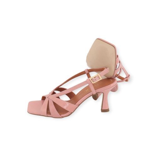 CTWLK Rianne L7 sandaal in roze voor dames. CTWLK Rianne L7 sandaal in roze voor dames.
